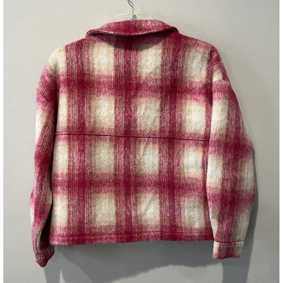 VICI Shacket Women’s Medium Harper Pink Plaid Fuzzy Crop Shirt Jacket Button Up - Picture 2 of 7